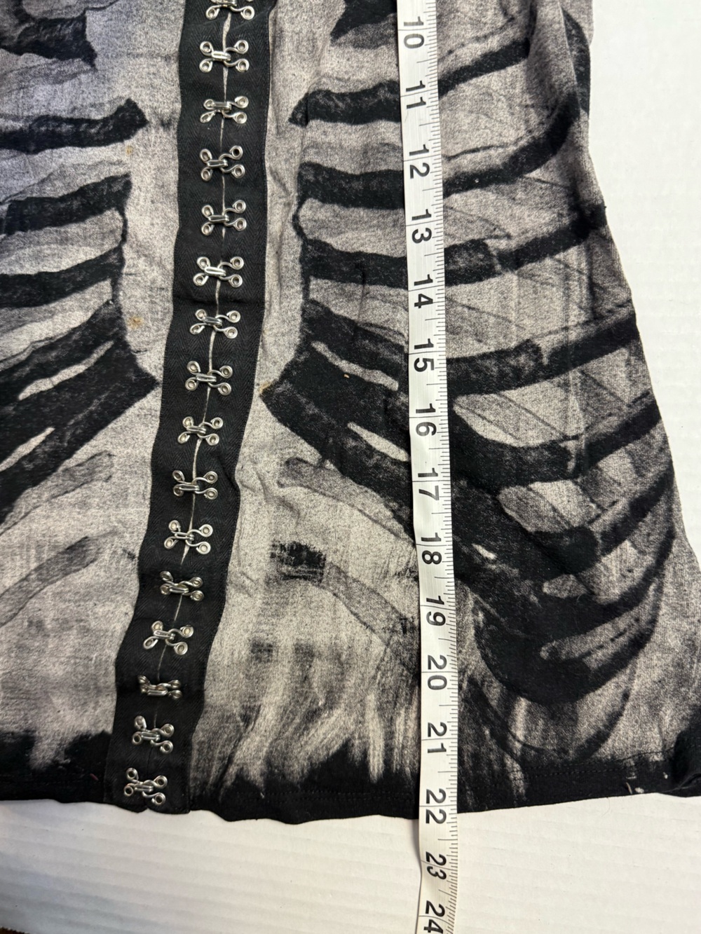 2000s Y2K Vintage Teenage Runaway Black Ribcage Mesh-Back Tank Top Punk - Picture 8 of 12